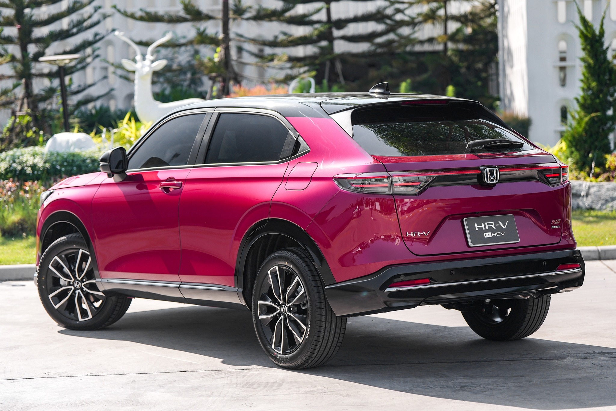 Đuôi xe Honda HR-V với dải đèn LED Light Strip